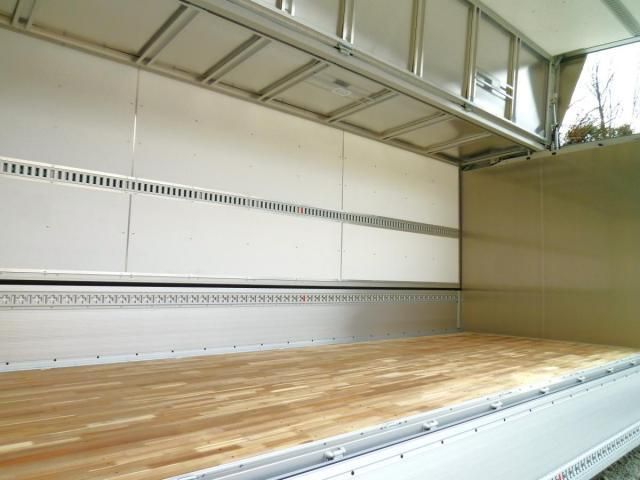 MITSUBISHI FUSOU FIGHTER 2025 Image 31