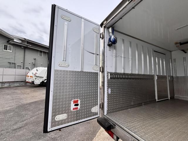 MITSUBISHI CANTER 2019 Image 31