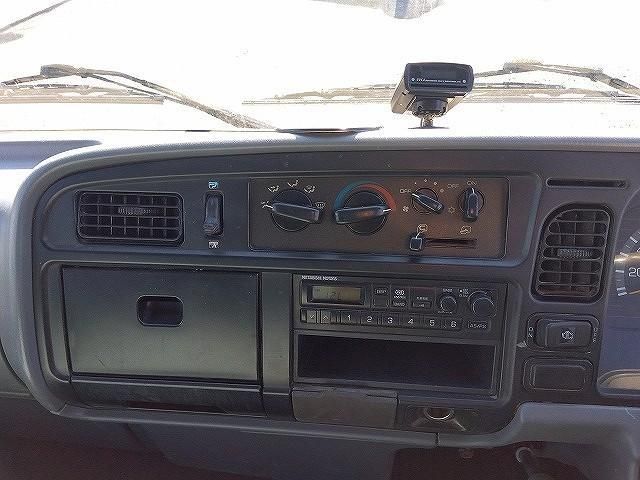 MITSUBISHI CANTER 2000 Image 31