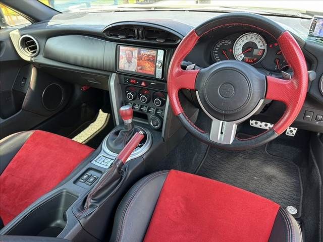 TOYOTA 86 2012 Image 31