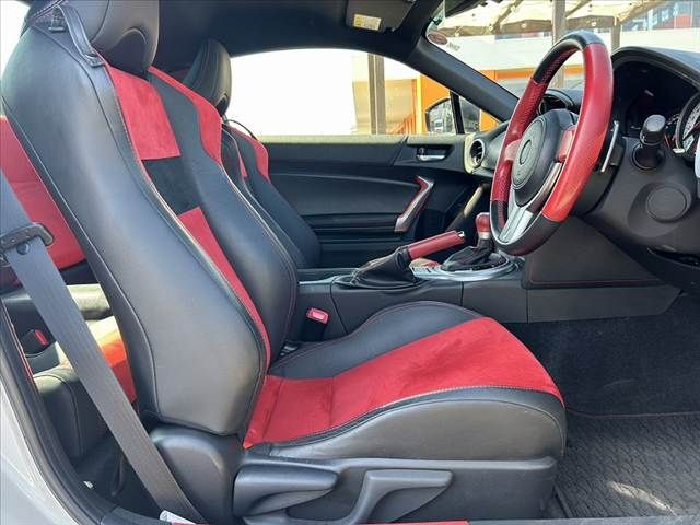 TOYOTA 86 2012 Image 31