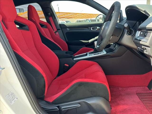 HONDA CIVIC HATCHBACK 2025 Image 31