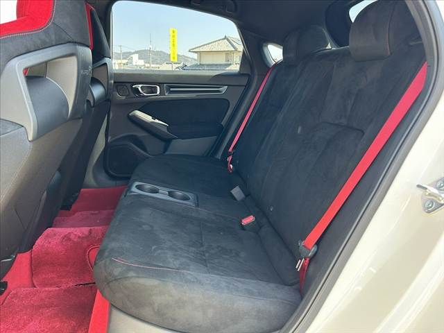 HONDA CIVIC HATCHBACK 2025 Image 31