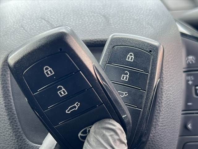 TOYOTA PRIUS 2023 Image 31