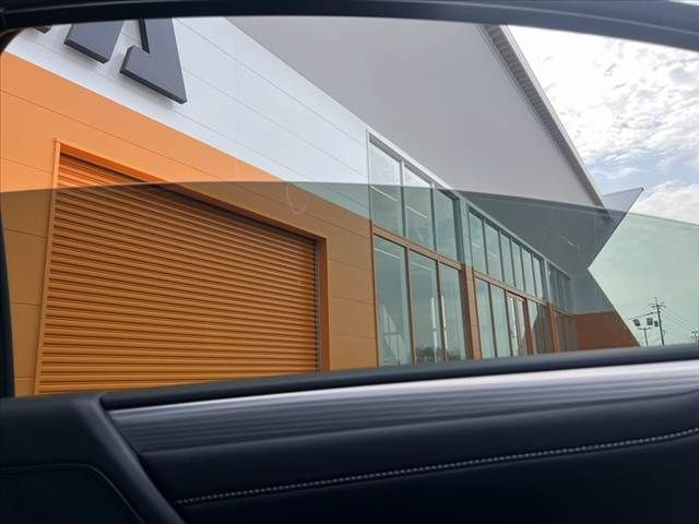 TOYOTA LEXUS ES300H 2019 Image 31