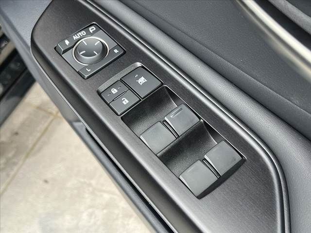 TOYOTA LEXUS ES300H 2019 Image 31