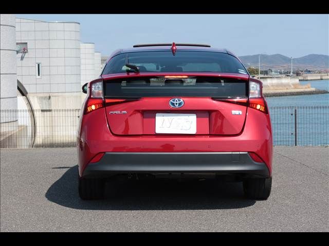 TOYOTA PRIUS 2021 Image 31