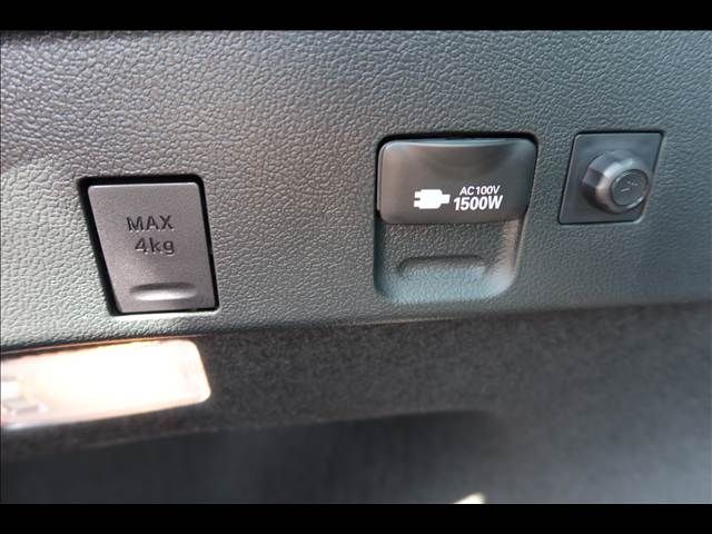 TOYOTA PRIUS 2021 Image 31