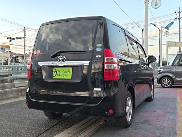 TOYOTA NOAH 2013 Image 31
