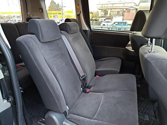 TOYOTA NOAH 2013 Image 31