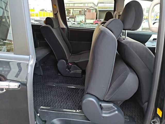 TOYOTA NOAH 2013 Image 31