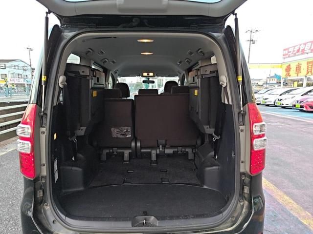 TOYOTA NOAH 2013 Image 31