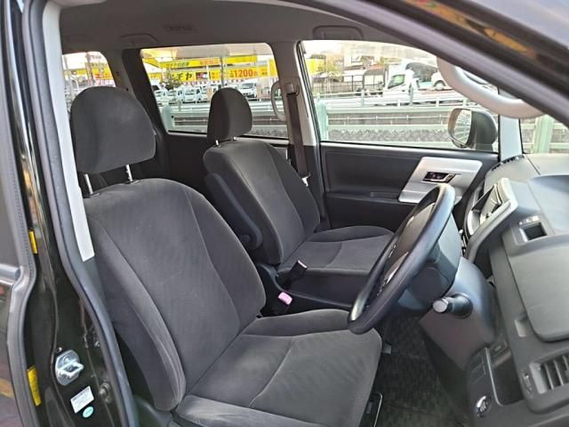 TOYOTA NOAH 2013 Image 31