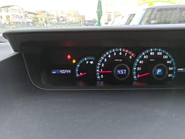 TOYOTA NOAH 2013 Image 31