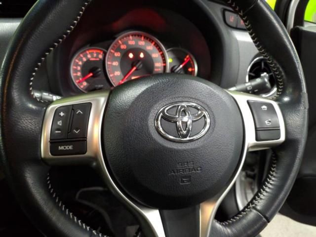 TOYOTA VITZ 2016 Image 31