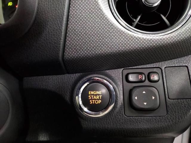 TOYOTA VITZ 2016 Image 31