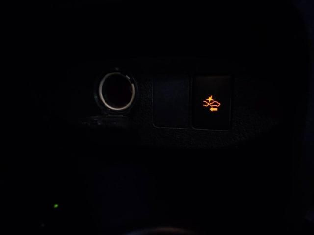 TOYOTA VITZ 2016 Image 31