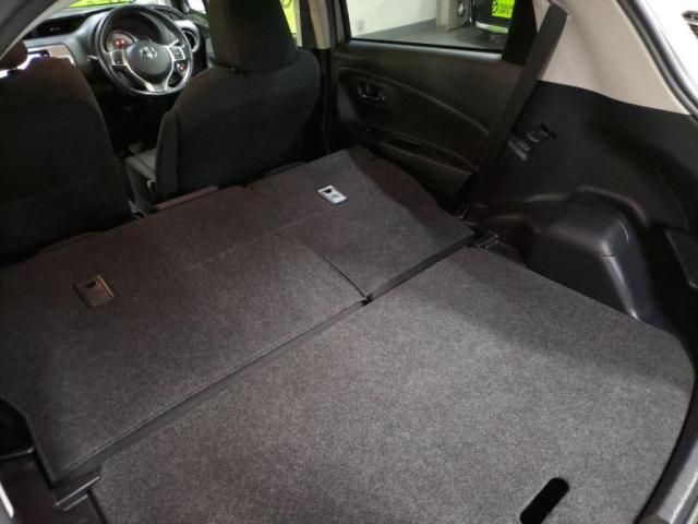 TOYOTA VITZ 2016 Image 31