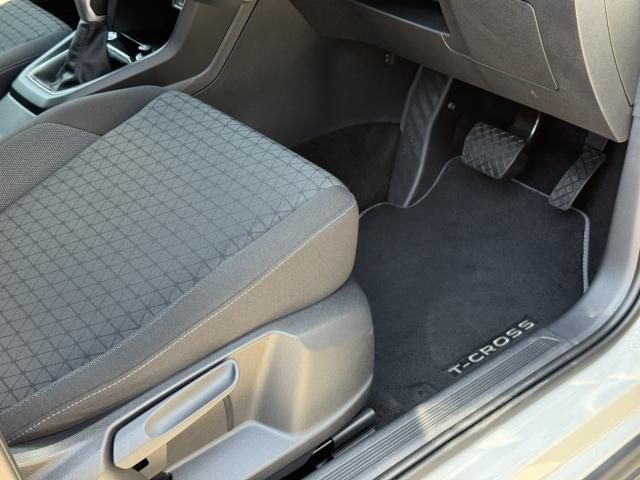 VOLKSWAGEN T-CROSS 2023 Image 31