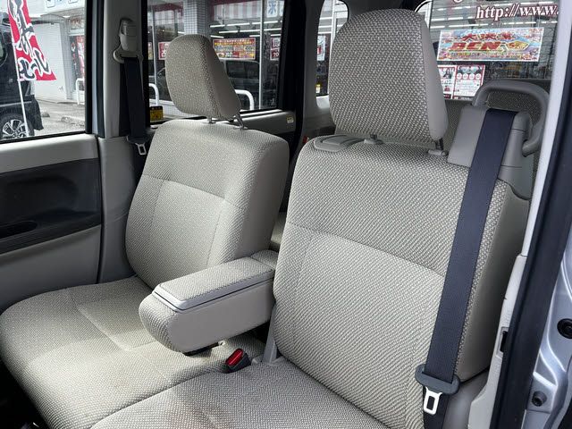 DAIHATSU TANTO 2017 Image 31
