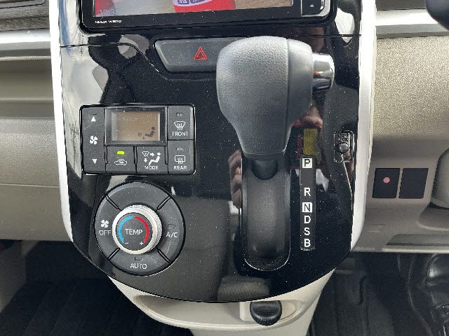 DAIHATSU TANTO 2017 Image 31