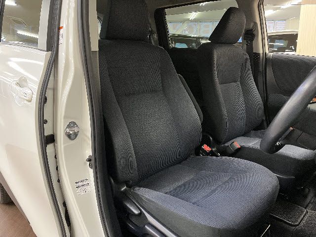 TOYOTA SIENTA HYBRID 2016 Image 31