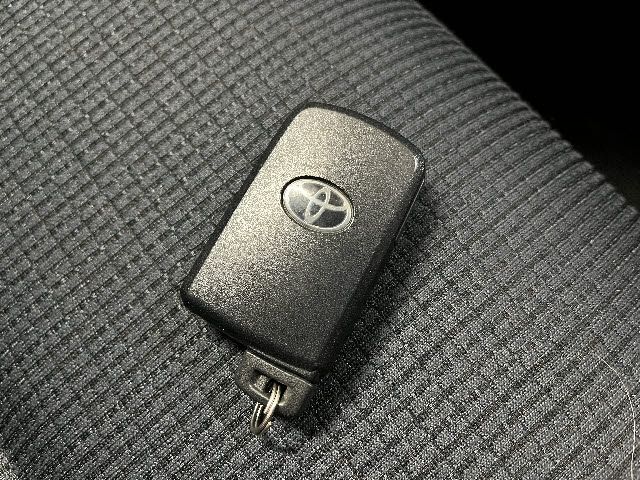 TOYOTA SIENTA HYBRID 2016 Image 31