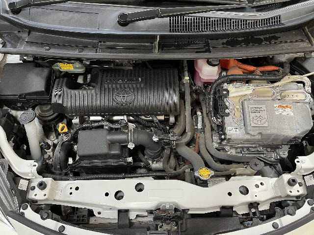 TOYOTA SIENTA HYBRID 2016 Image 31