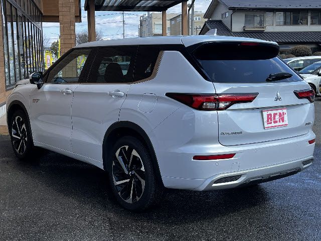 MITSUBISHI OUTLANDER PHEV 2022 Image 31