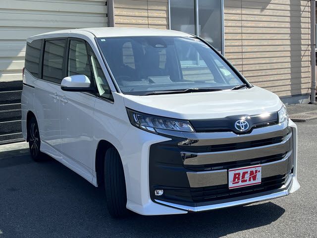 TOYOTA NOAH HYBRID 2024 Image 31