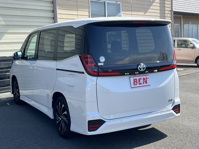 TOYOTA NOAH HYBRID 2024 Image 31