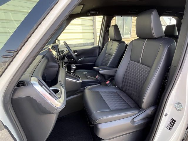 TOYOTA NOAH HYBRID 2024 Image 31