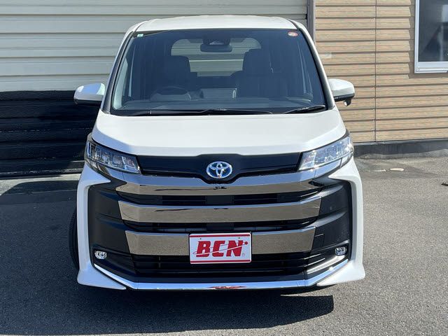 TOYOTA NOAH HYBRID 2024 Image 31