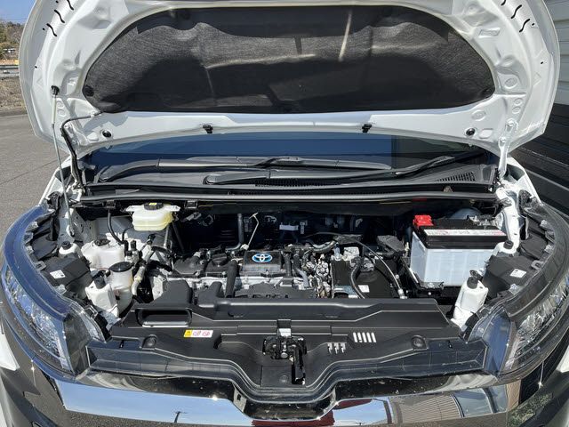 TOYOTA NOAH HYBRID 2024 Image 31