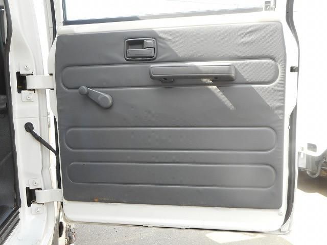 ISUZU ELF 2013 Image 31