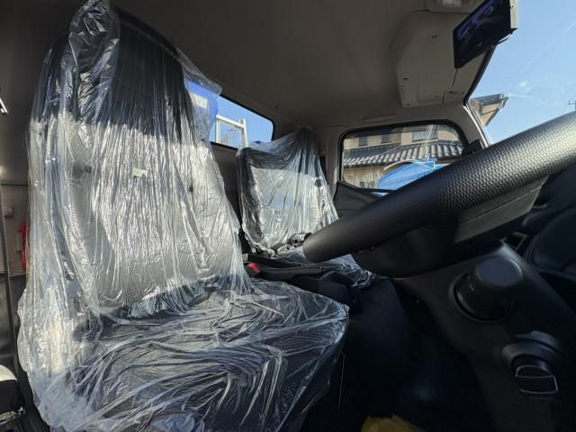 MITSUBISHI CANTER 2025 Image 31