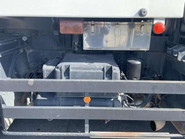 MITSUBISHI FUSOU SUPER GREAT 2014 Image 31