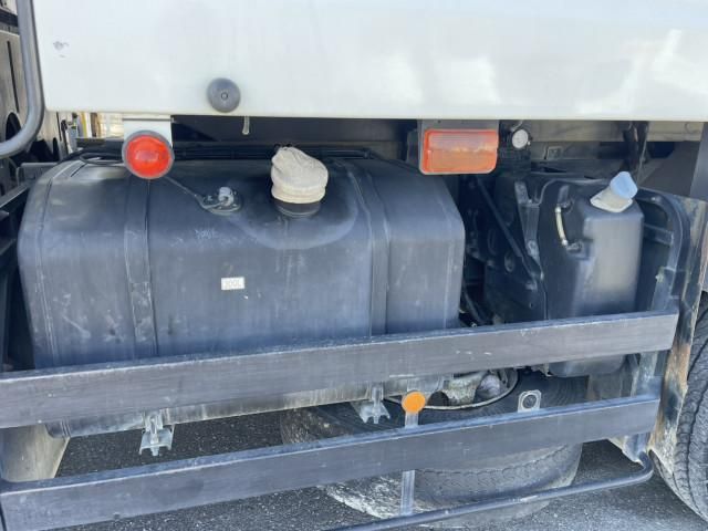 MITSUBISHI FUSOU SUPER GREAT 2014 Image 31