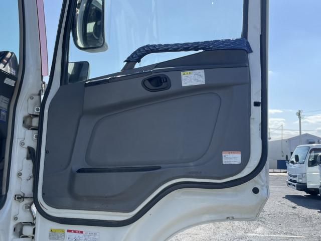 MITSUBISHI FUSOU SUPER GREAT 2014 Image 31