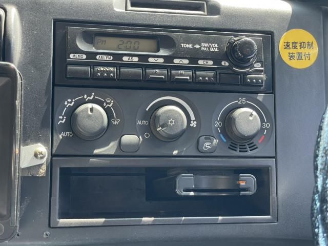 MITSUBISHI FUSOU SUPER GREAT 2014 Image 31