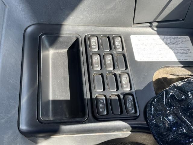 MITSUBISHI FUSOU SUPER GREAT 2014 Image 31