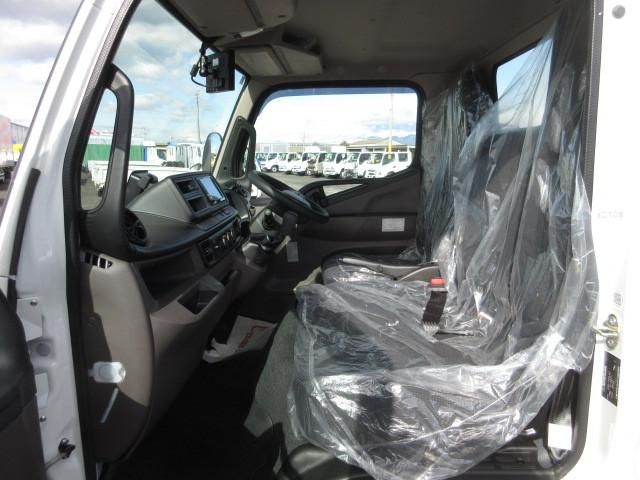 MITSUBISHI CANTER 2025 Image 31