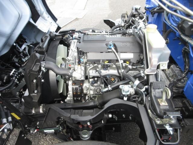 MITSUBISHI CANTER 2025 Image 31