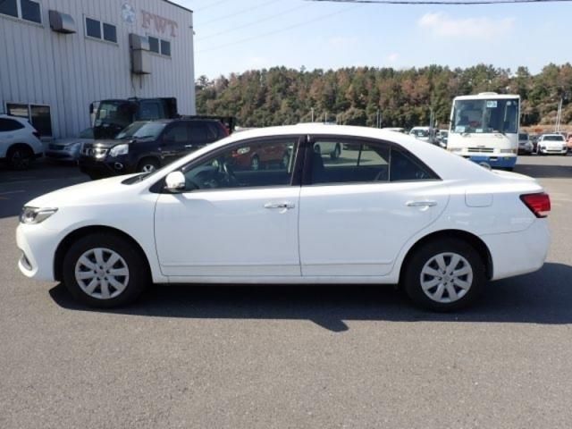 TOYOTA PREMIO 4WD 2019 Image 31