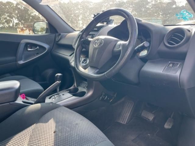 TOYOTA RAV4 4WD 2015 Image 31