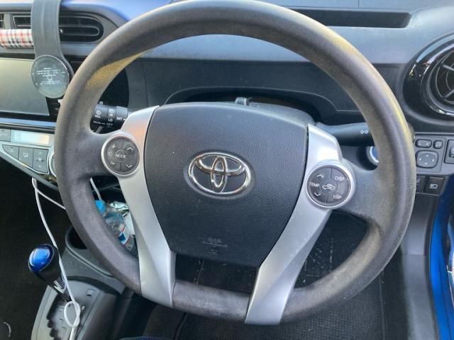 TOYOTA AQUA 2016 Image 31