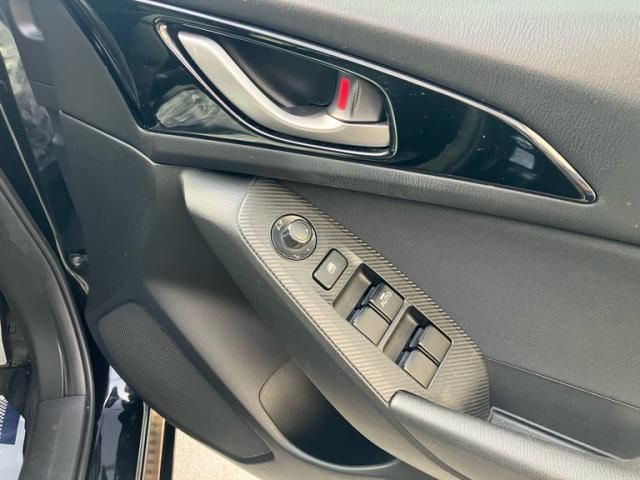 MAZDA AXELA SEDAN 2014 Image 31