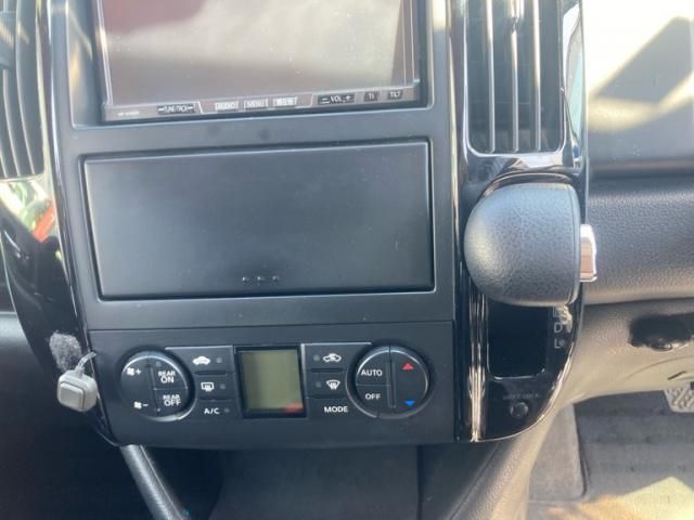 NISSAN SERENA  WG 2010 Image 31