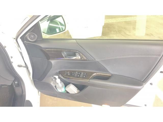 HONDA ACCORD HYBRID 2015 Image 31