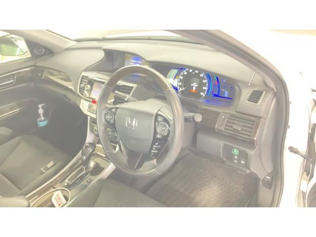 HONDA ACCORD HYBRID 2015 Image 31